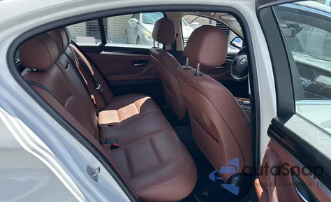 2014 BMW 535 Xi z USA, uszkodzony, nr VIN WBA5B3C52ED532601